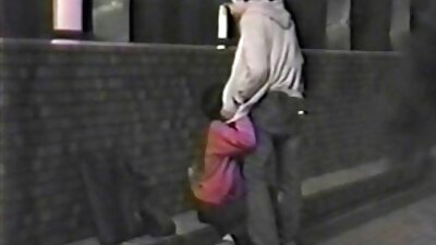 Марица Хасе седи на огромен црн кур и отскокнува како добра курва