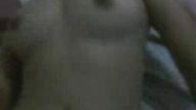 Русокоса го цица курот како шампион и исто така е многу тешко заебана