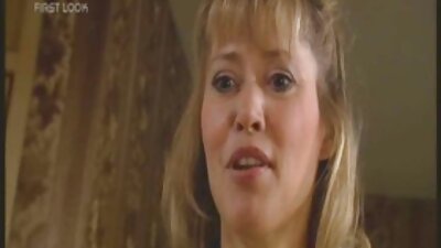 Младите порно убавици со нетрпение споделуваат голем кур