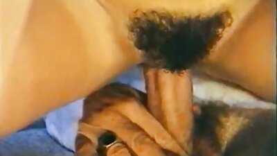 Хардкор Азиец со шилести брадавици се удира во тројка