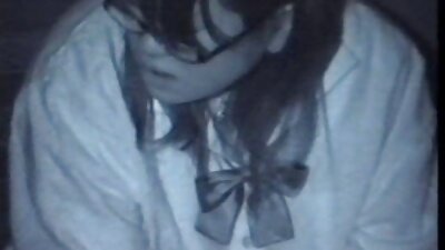 Прекрасната латино девојка повикува странец да се заебава во хотелската соба